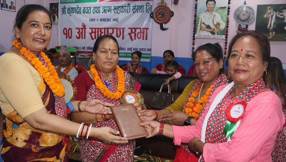 सहकारीमा सिकेको सीप र ज्ञानले बनायो नेता